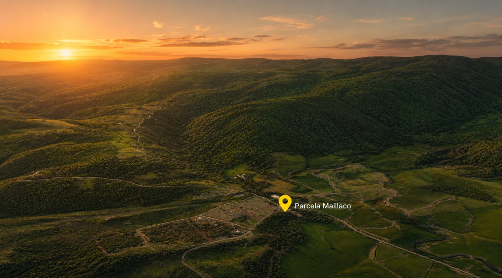 Vista aérea panorámica al atardecer con pin Parcela Maillaco